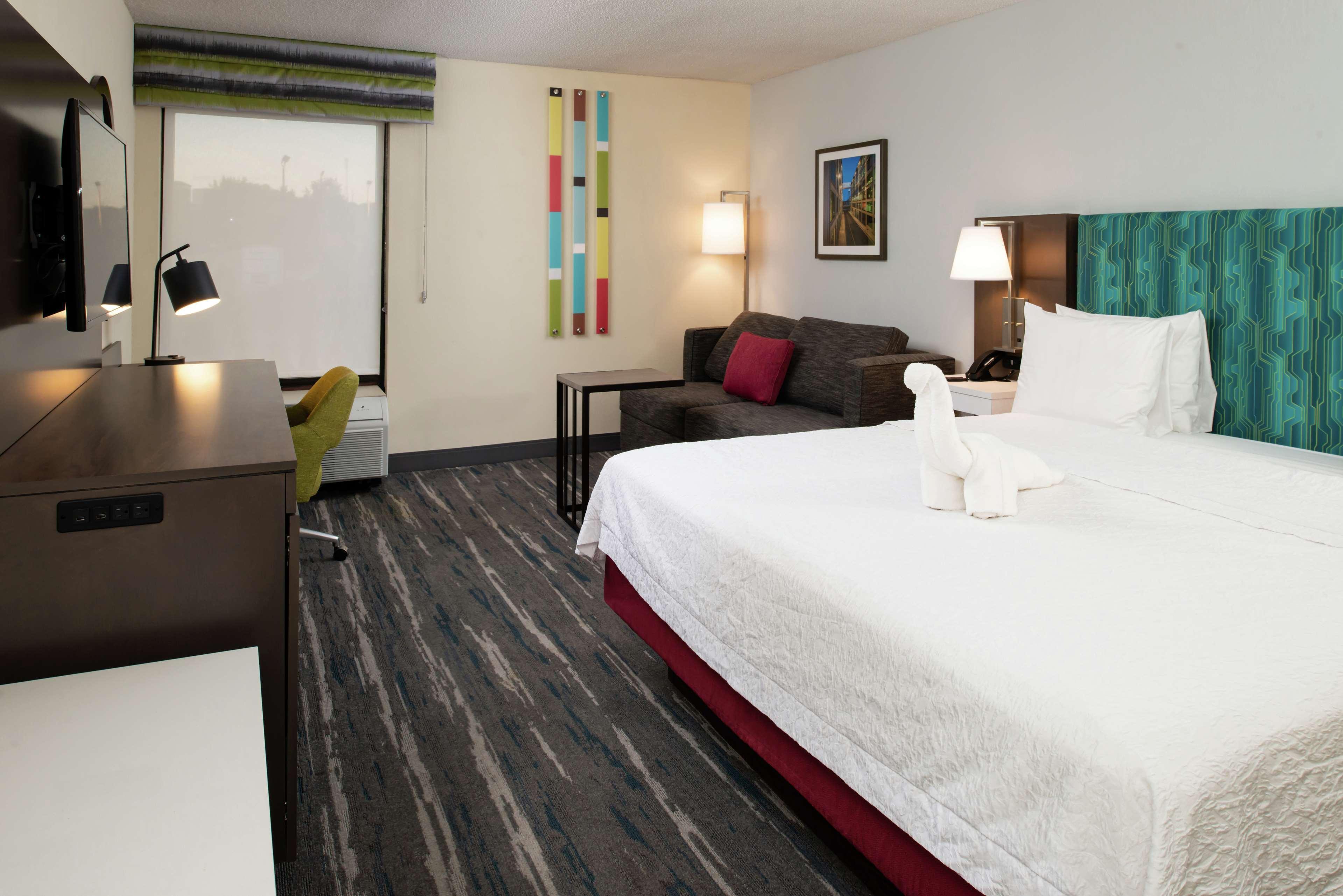 Hampton Inn Greensboro Airport Ngoại thất bức ảnh