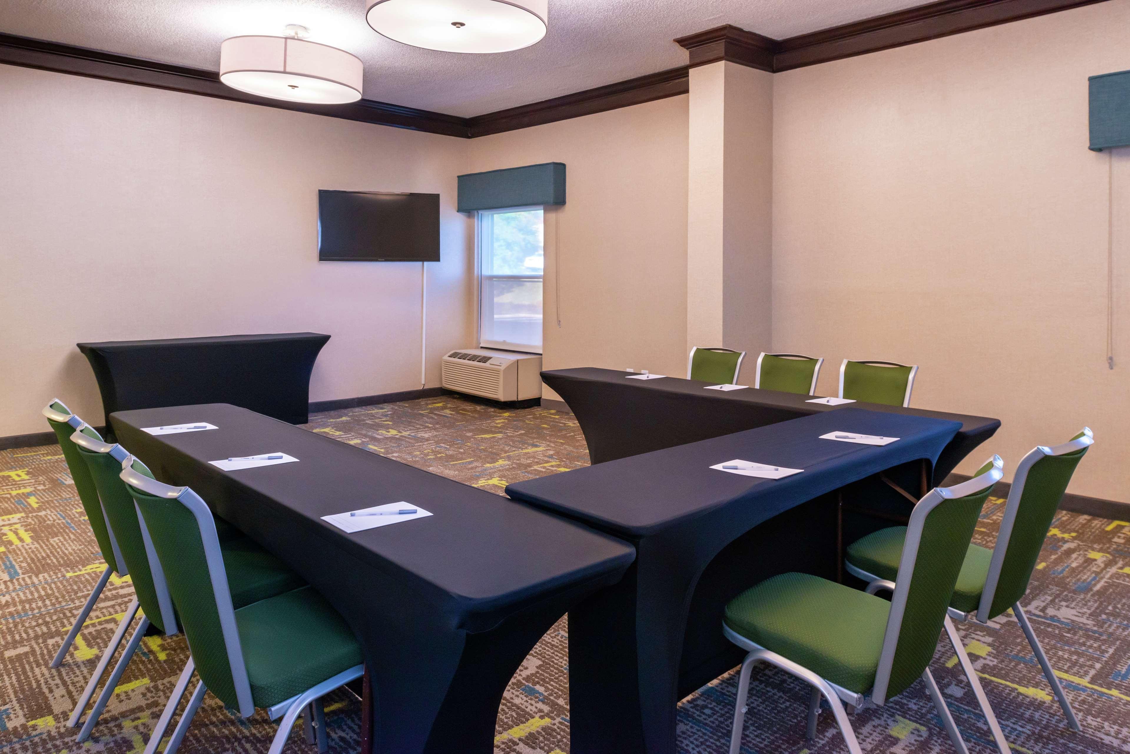 Hampton Inn Greensboro Airport Ngoại thất bức ảnh