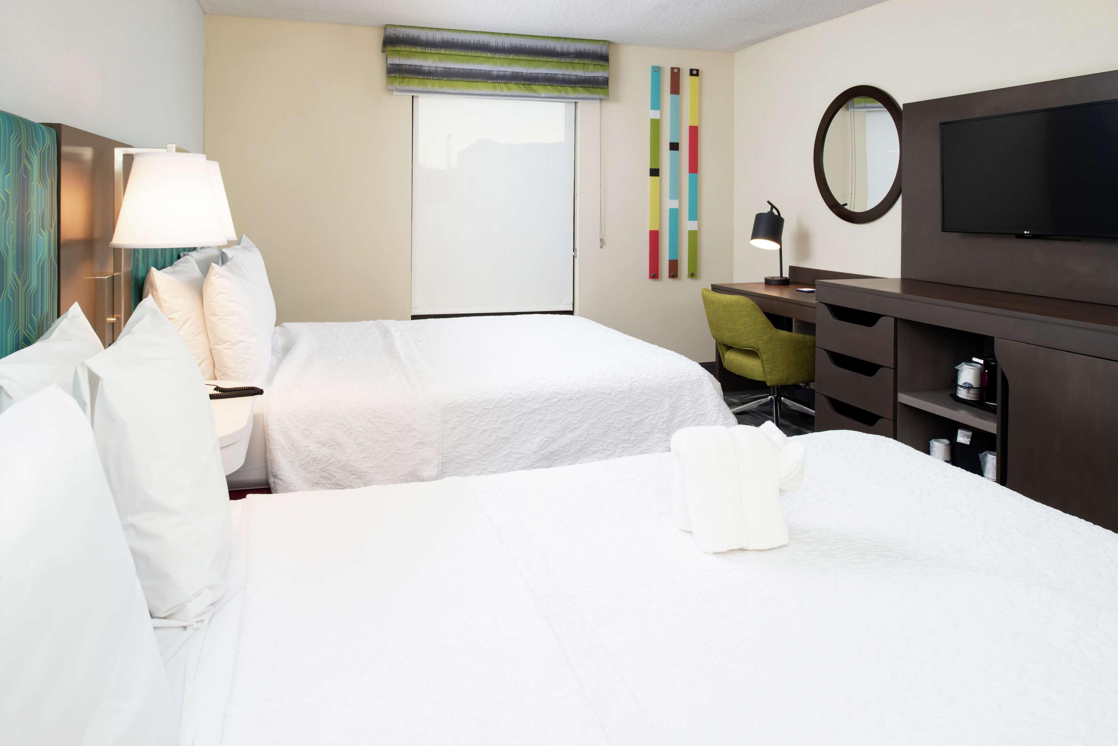 Hampton Inn Greensboro Airport Ngoại thất bức ảnh