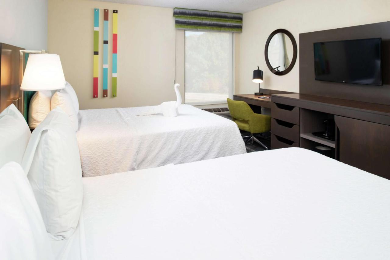 Hampton Inn Greensboro Airport Ngoại thất bức ảnh