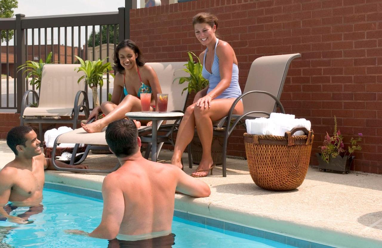 Hampton Inn Greensboro Airport Ngoại thất bức ảnh