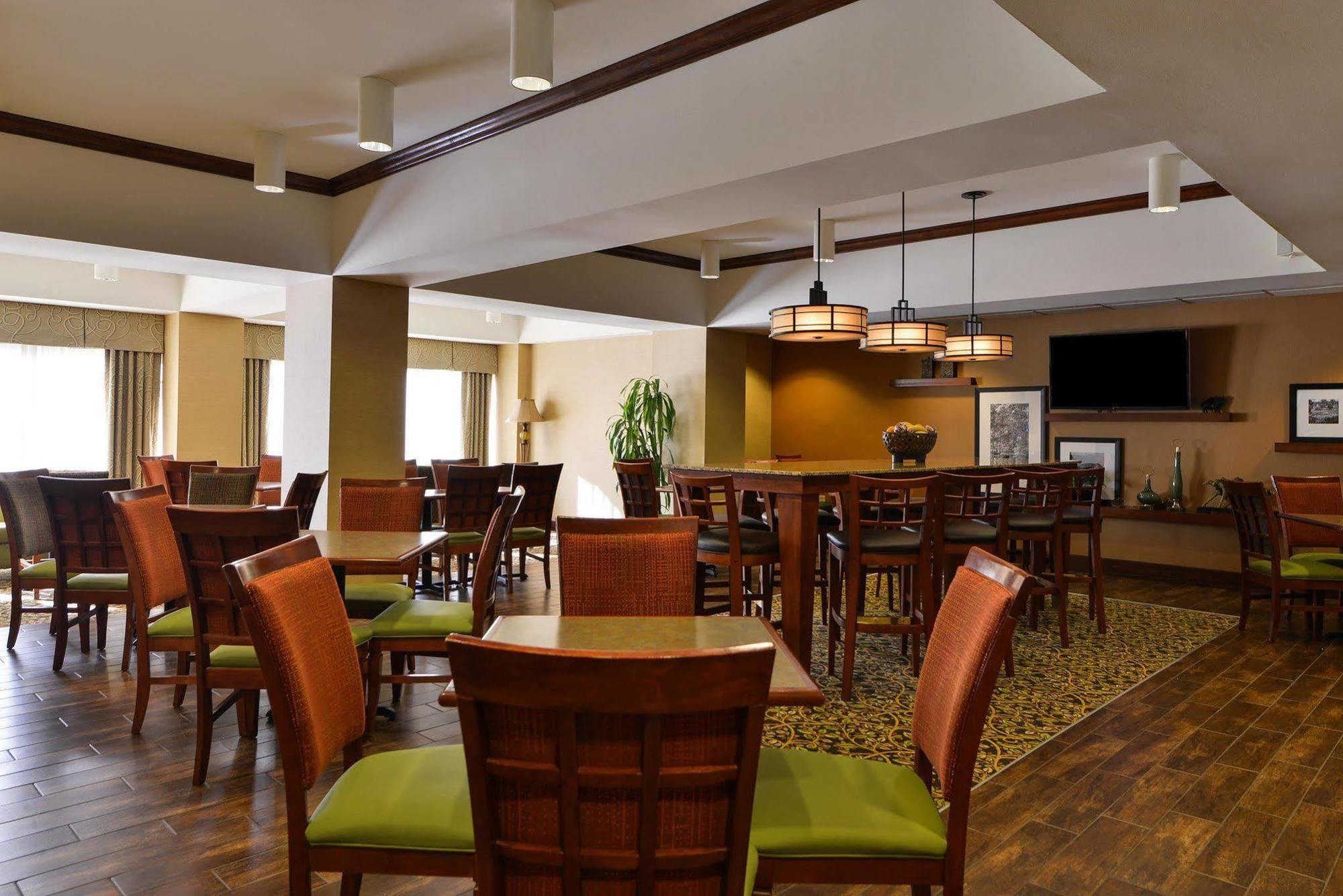 Hampton Inn Greensboro Airport Ngoại thất bức ảnh