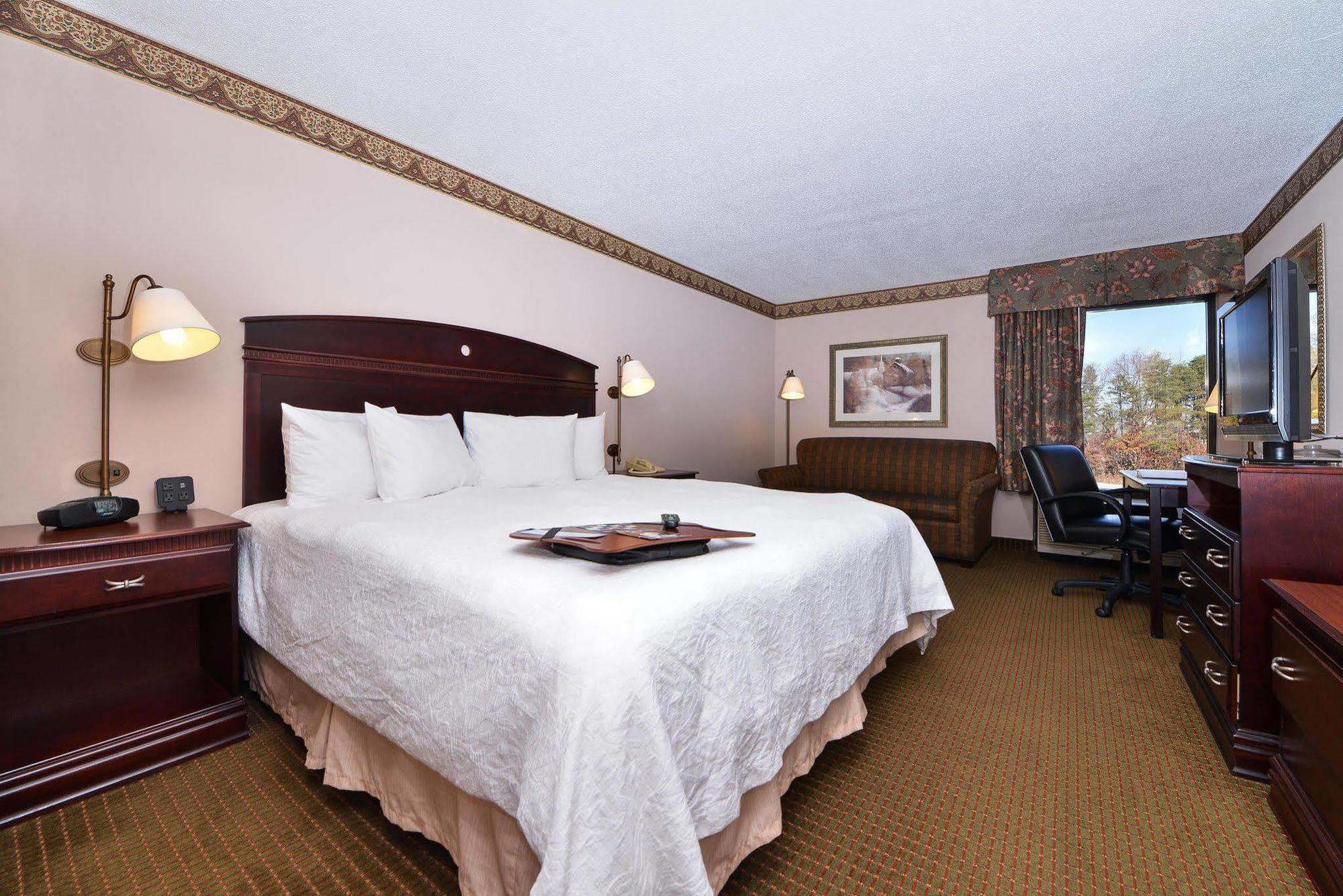Hampton Inn Greensboro Airport Ngoại thất bức ảnh